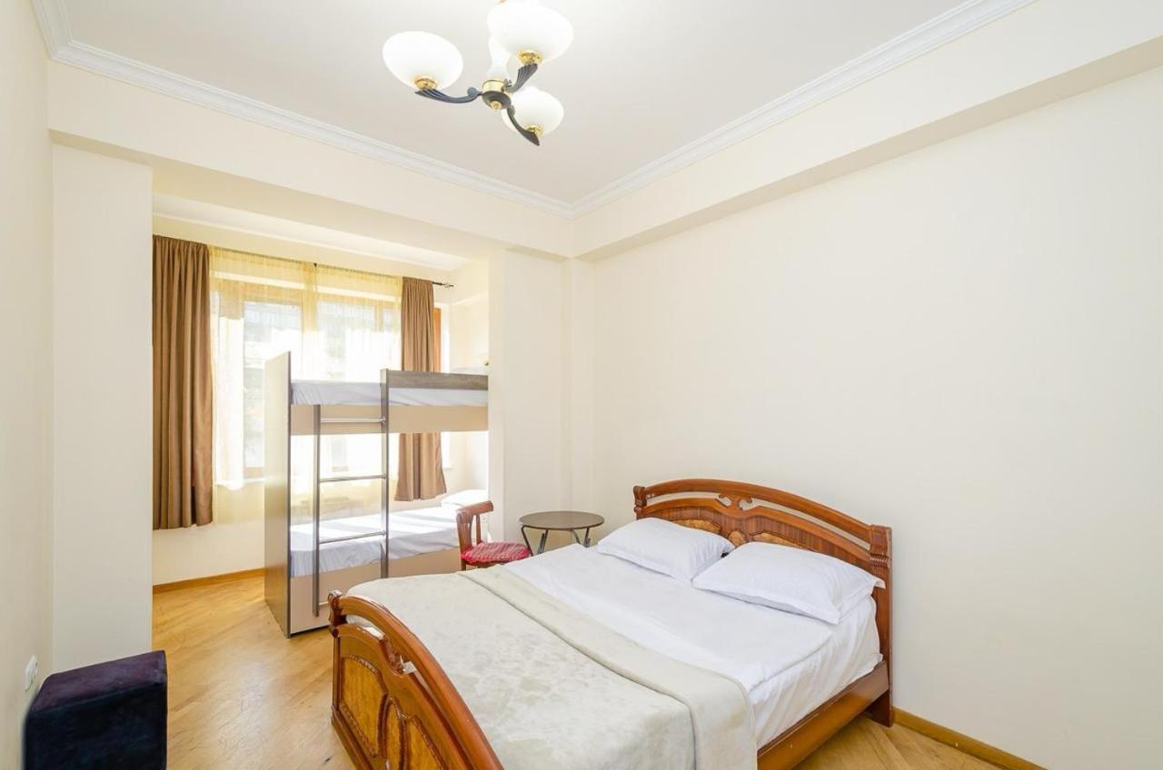 Areva Hostel & Apartment Jerevan Eksteriør billede